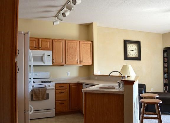 Large & open kitchen with oversized deck
