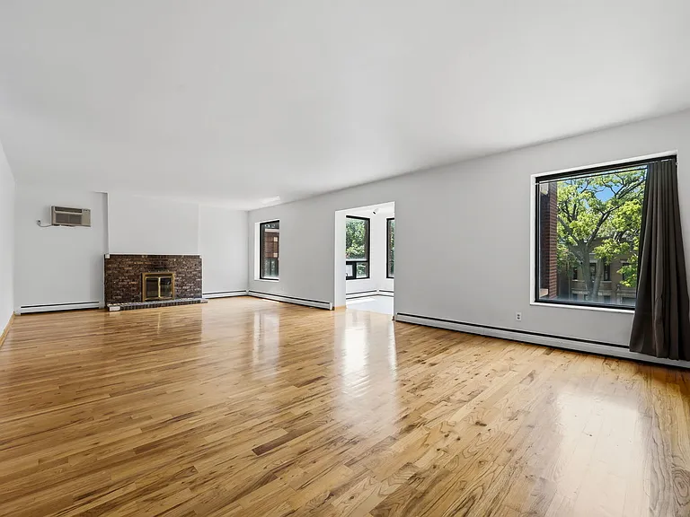 5229 S Greenwood Ave #3 — Photo 6