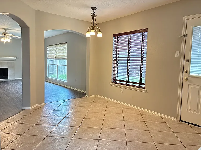 12402 Ravens Chase Ln — Photo 12