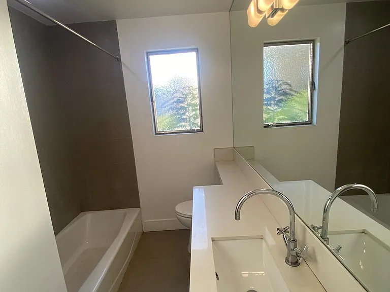 3130 S Barrington Ave #A — Photo 12