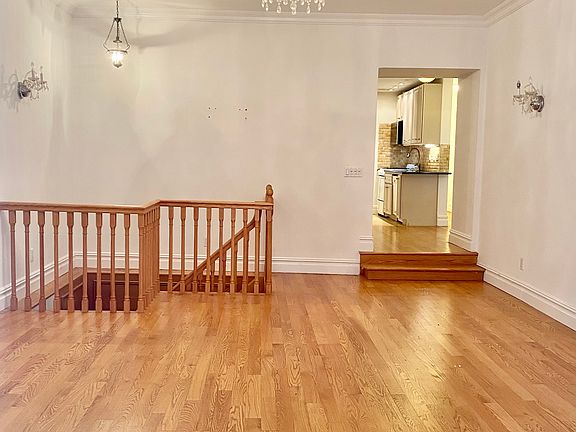 4th image of 330 E 58th St #1F