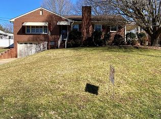 1503 Sharon Rd, Winston Salem, NC 27103