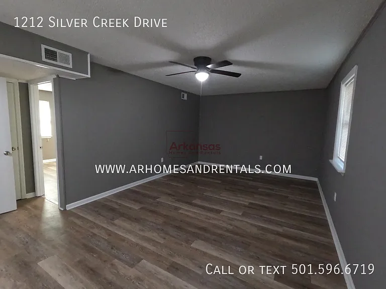 1212 Silver Creek Dr — Photo 28