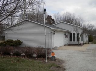 522 S Scott St, Oakwood, IL 61858