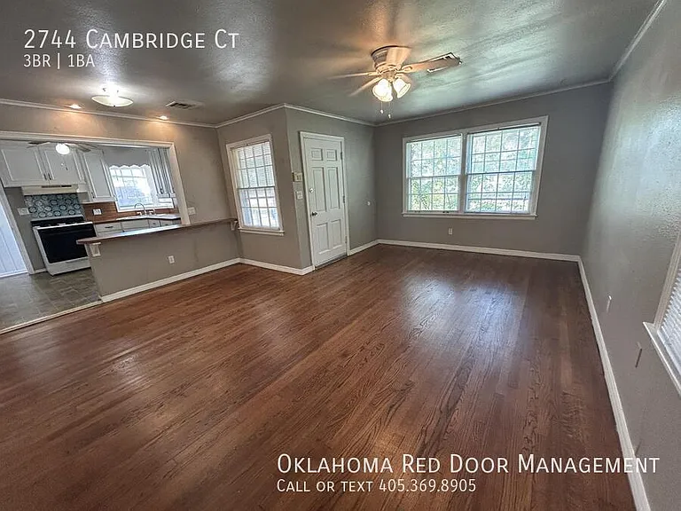 2744 Cambridge Ct — Photo 12