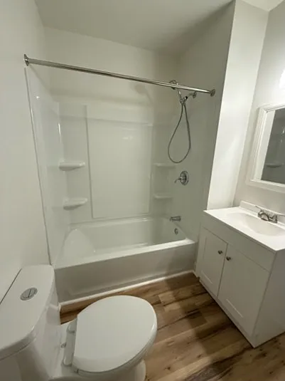 Bathroom - Shower/Tub