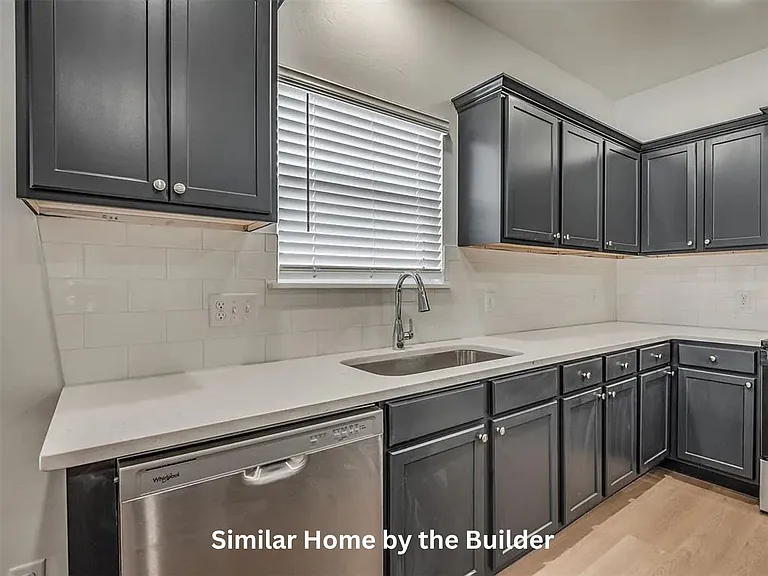 927 SW 29th St — Photo 22