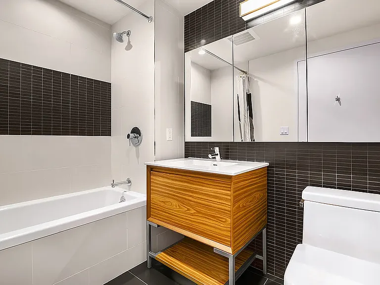 325 Lafayette Ave #6U — Photo 3