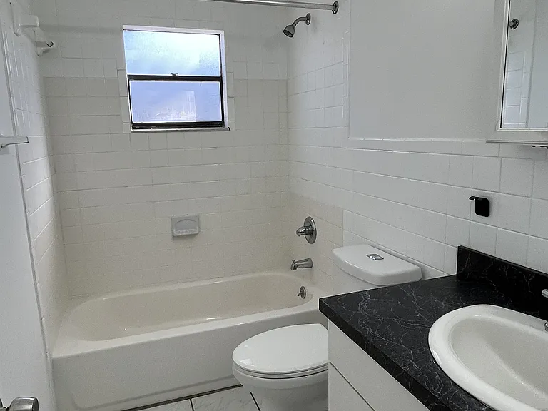 811 Hope Ave #1 — Photo 6