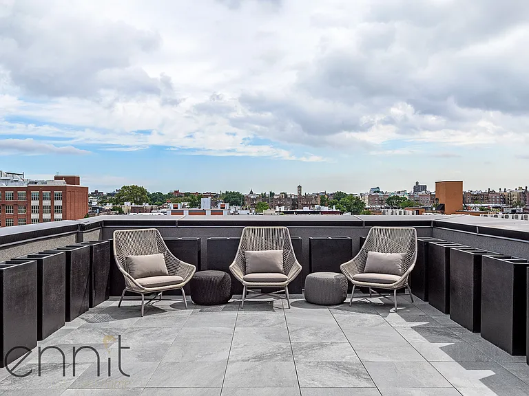 293 Herkimer St #PENTHOUSE — Photo 17