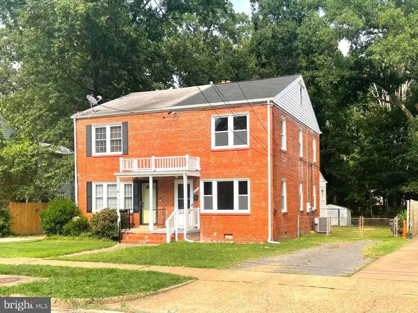 1227 S Buchanan St, Arlington, VA 22204