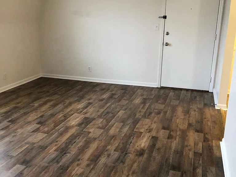 904 Plaza Dr #11 — Photo 3