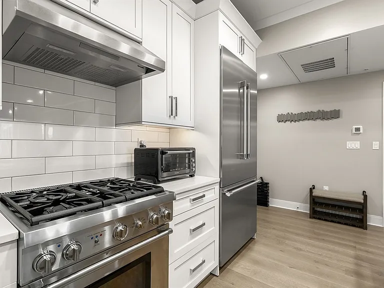 353 Summer St #310 — Photo 4