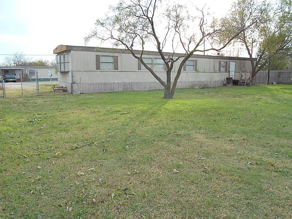 5th image of 2308 Suzanne Ln