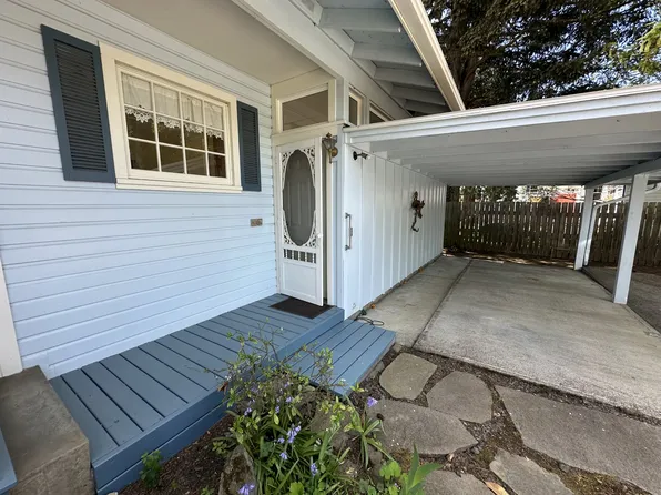 795 E College St, Mount Angel, OR 97362