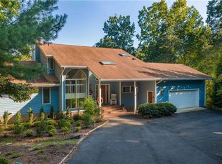 60 Heron Point Ln, Hartfield, VA 23071