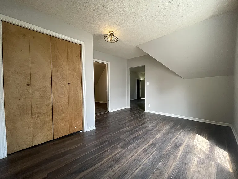 3255 Logan Ave N #2 — Photo 6