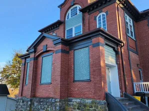 71 N 8th St APT A, Bangor, PA 18013