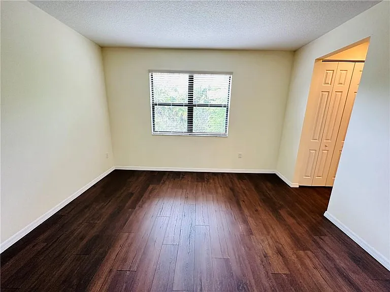 3512 SW 93rd Ave — Photo 7