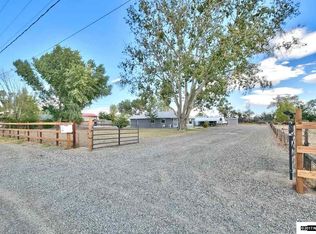 4 Green Acres Ln, Yerington, NV 89447
