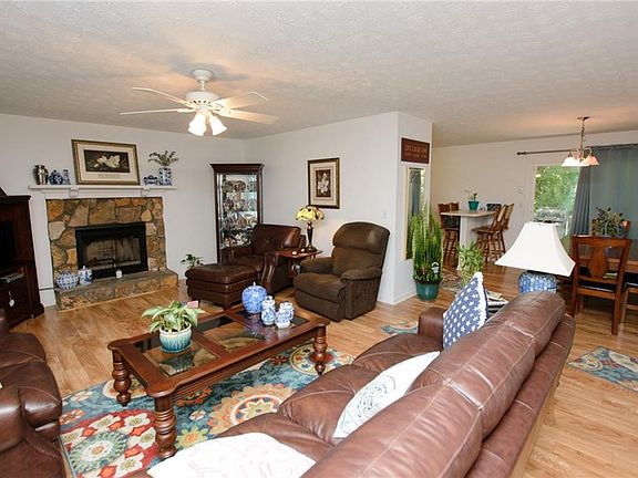 5th image of 3101 Jessica Dr