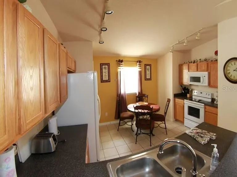 136 Starbird Ct — Photo 6