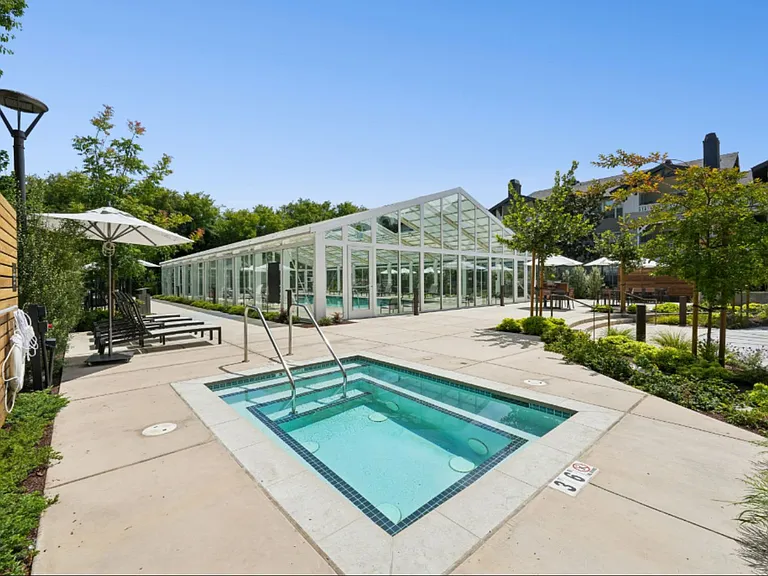 The Presidio Apartments — Photo 14