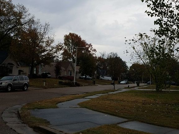 5th image of 7053 Markim Dr
