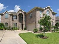 1st image of 218 Walnut Cove Ln