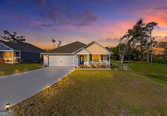 3rd image of 5202 Grand Oak Cir