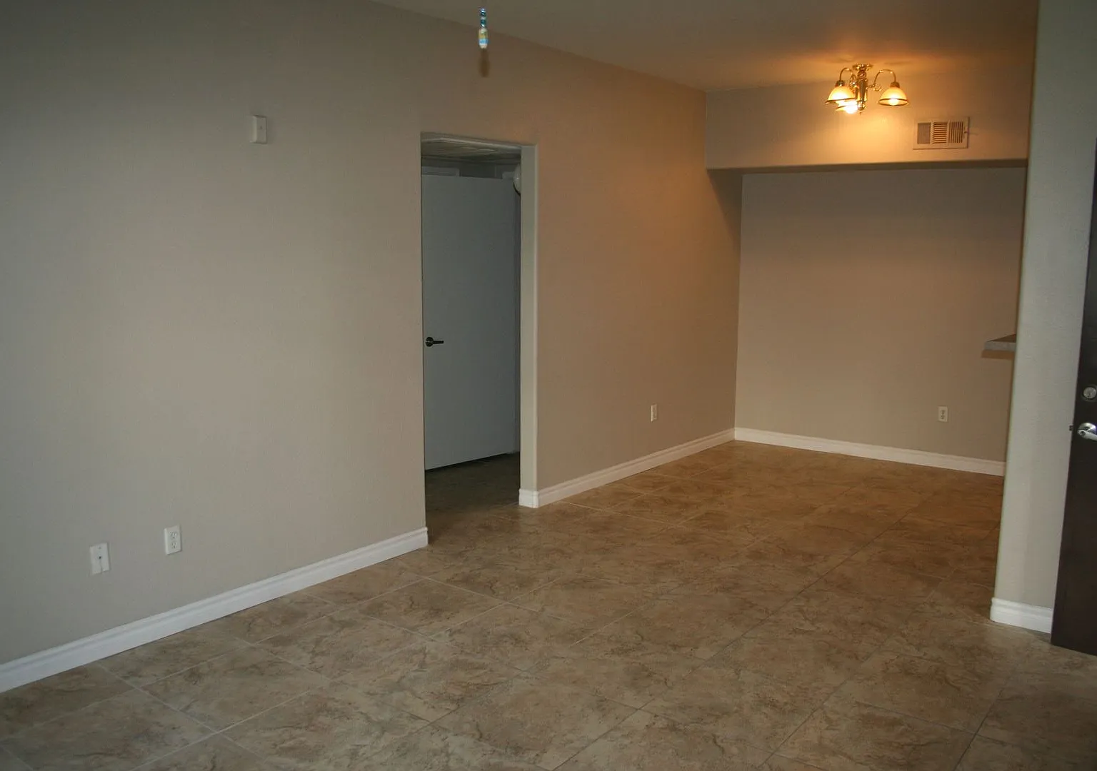 7255 W Sunset Rd — Photo 4