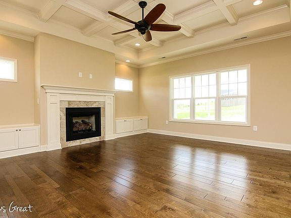 4th image of 226 Mountain Brook Dr NE