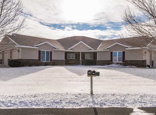 2105 Turnberry Ln SE, Pine Island, MN 55963