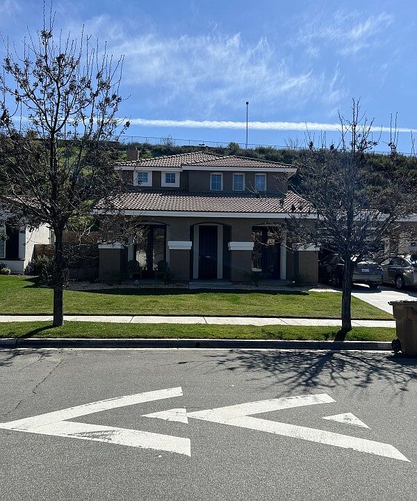 1st image of 33997 Pinehurst Dr