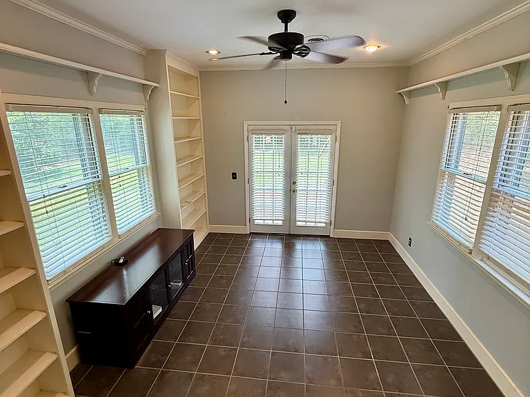 1733 Glenwood Rd — Photo 16