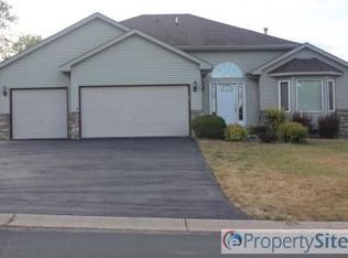 5775 Yucca Ln N, Plymouth, MN 55446