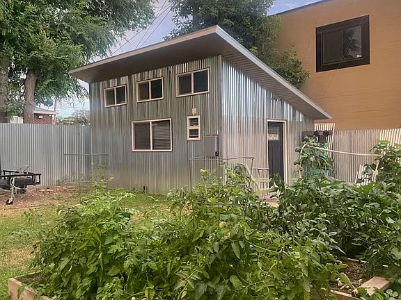 2nd image of 720 E Browning Ave #2