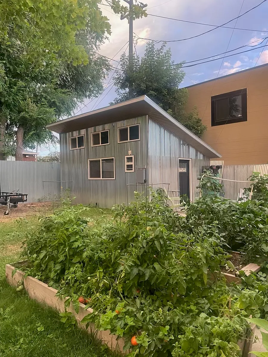 Building Photo - 720 E Browning Ave #2