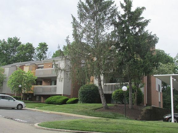 3rd image of 1791 Cherokee Dr