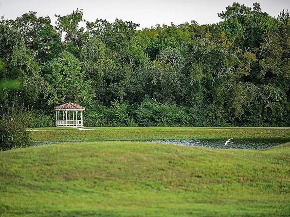 127 Mia Lago Dr, Montgomery, TX 77356