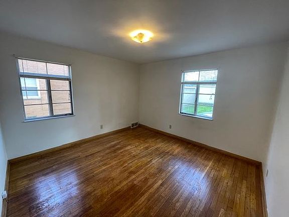 5th image of 1722 & 1724 Liberty Dr #1722