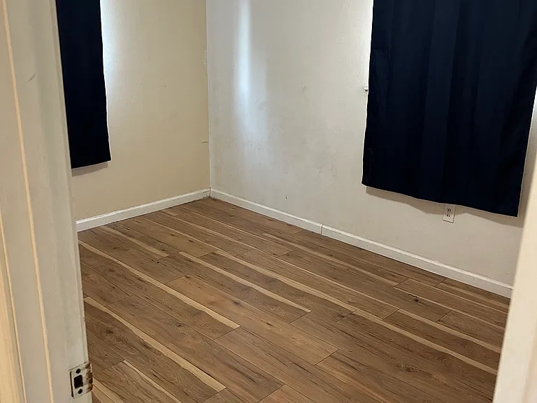 1215 Georgia St — Photo 11