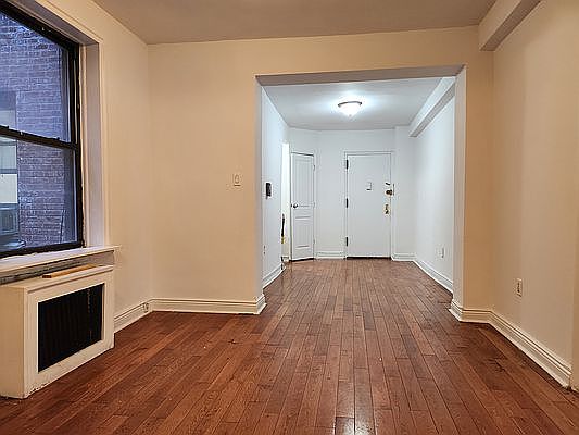 2nd image of 115 E 116th St APT 1A