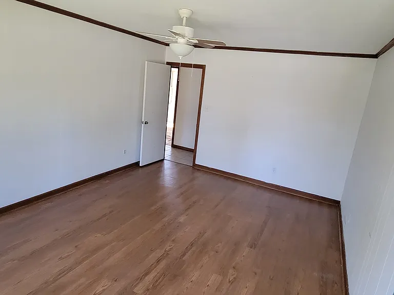 3530 Lynn Ave — Photo 2