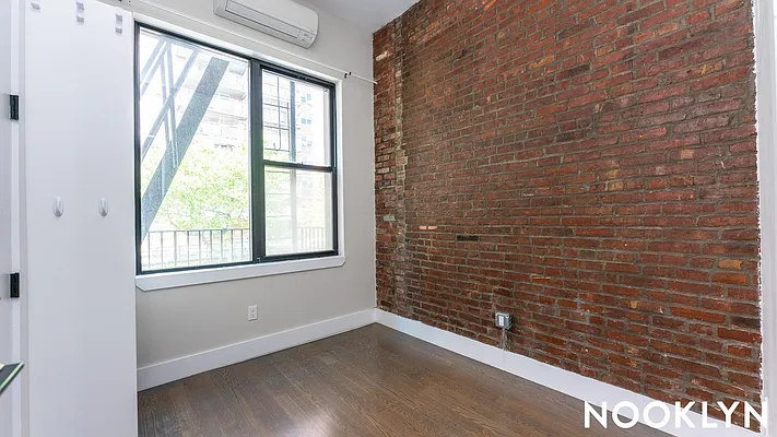 Rented by Nooklyn NYC LLC | media 18