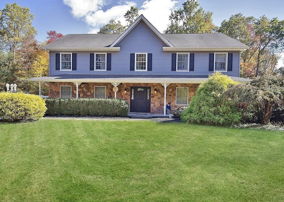 1st image of 11 Tramquill Avenue