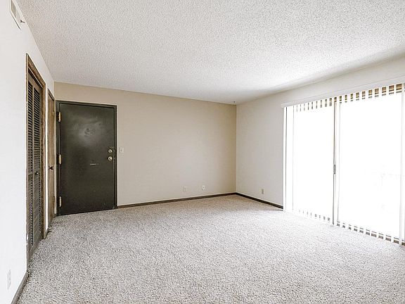 3rd image of 2310 C St APT 6