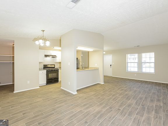 5th image of 5254 Long Green Ln