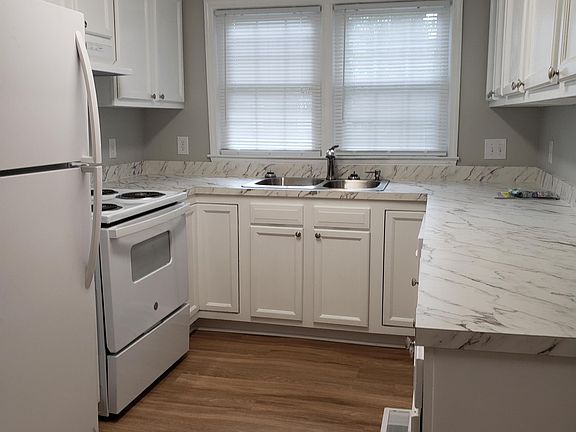 5th image of 1004 Laurel St
