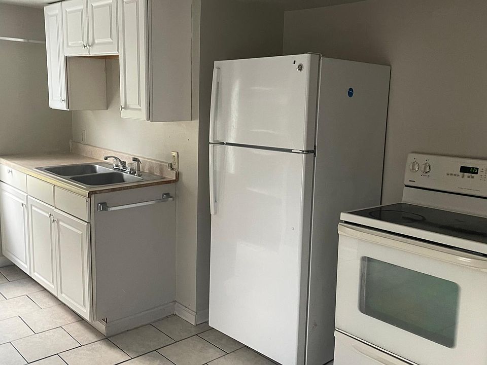 eat in kitchen